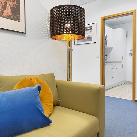 Apartment Modern Group Retreat For 20 Stuttgart